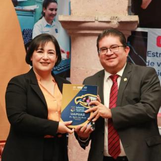 Entrega del Informe al Rector